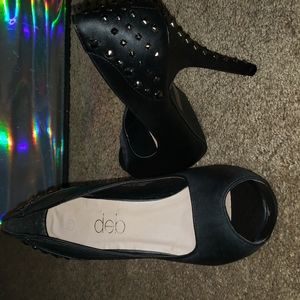 deb sexy studded peep toe pumps